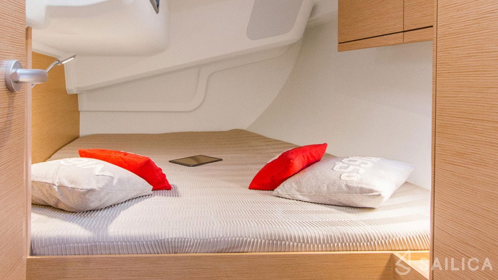 Hanse 418 - Yacht Charter Sailica