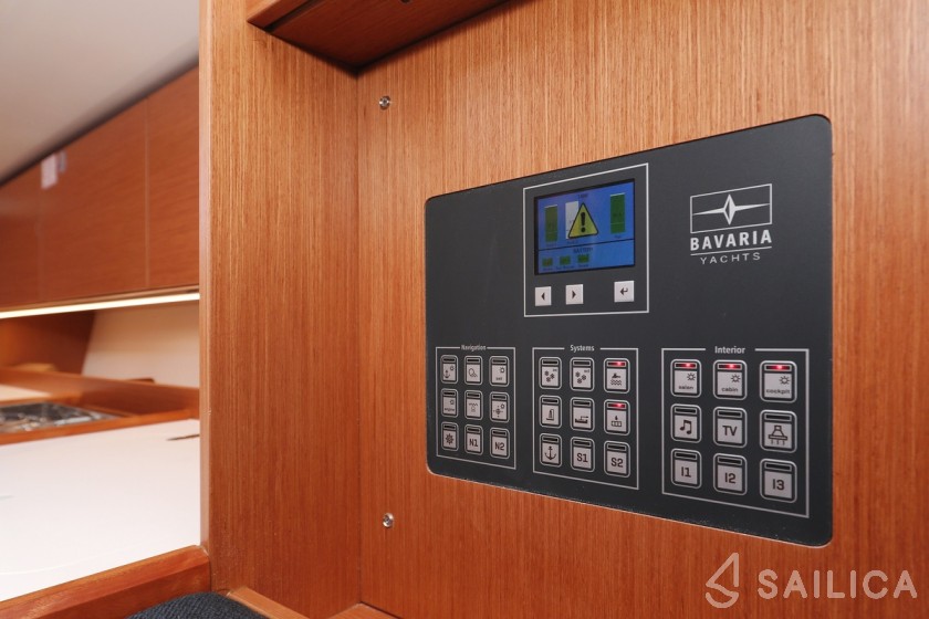 Bavaria C42 - Yacht Charter Sailica