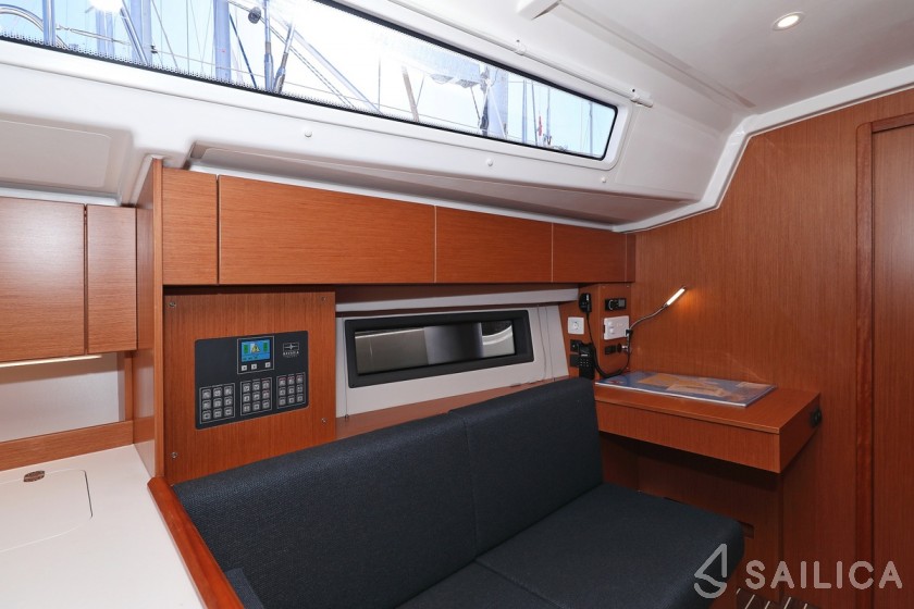 Bavaria C42 - Yacht Charter Sailica