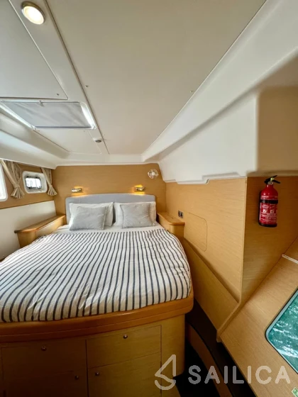 Lagoon 440 - Yacht Charter Sailica