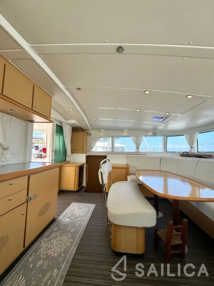 Lagoon 440 - Yacht Charter Sailica