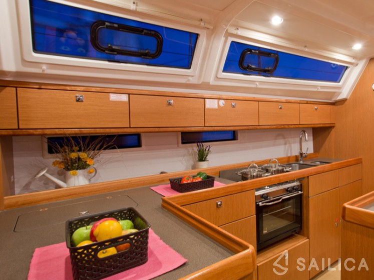Bavaria 46 Cruiser - Yacht Charter Sailica