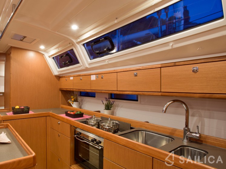 Bavaria 46 Cruiser - Yacht Charter Sailica