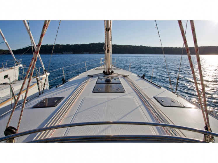 Bavaria 46 Cruiser - Yacht Charter Sailica