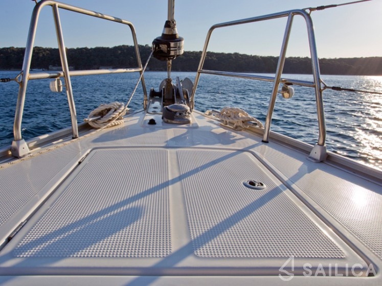Bavaria 46 Cruiser - Yacht Charter Sailica