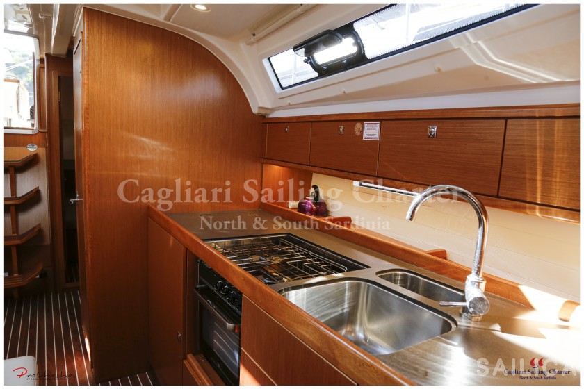 Bavaria Cruiser 41 - Yacht Charter Sailica