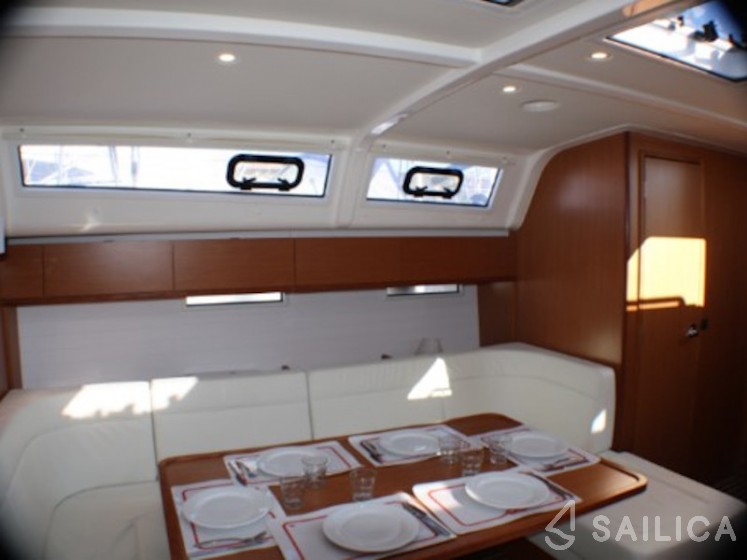 Bavaria 51 Cruiser - Yacht Charter Sailica