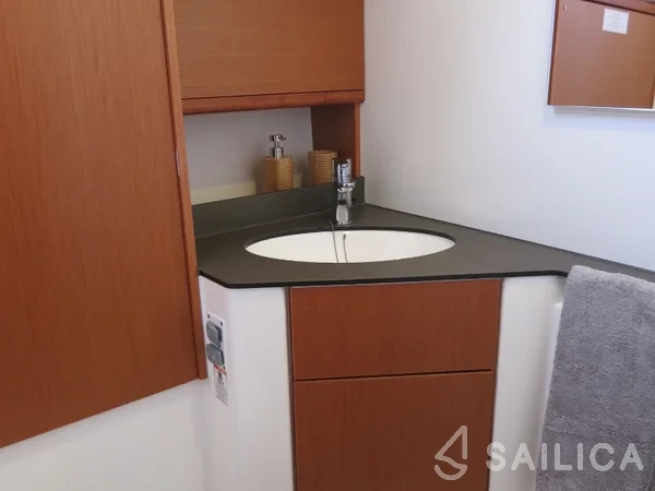 Bavaria 46 Cruiser - Yacht Charter Sailica