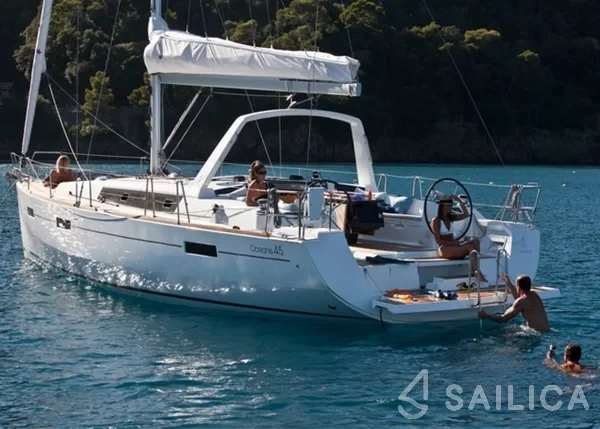 Oceanis 45 - Yacht Charter Sailica