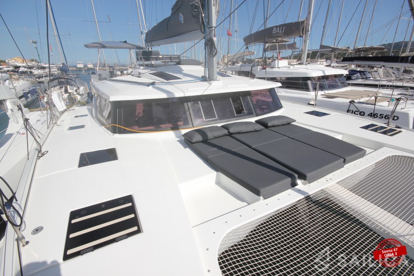 Saona 47 - Yacht Charter Sailica