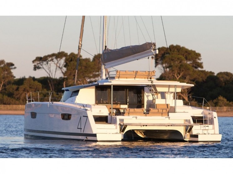 Saona 47 - Yacht Charter Sailica