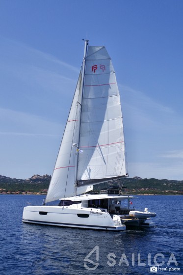 Saona 47 - Yacht Charter Sailica