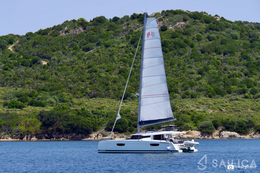 Saona 47 - Yacht Charter Sailica