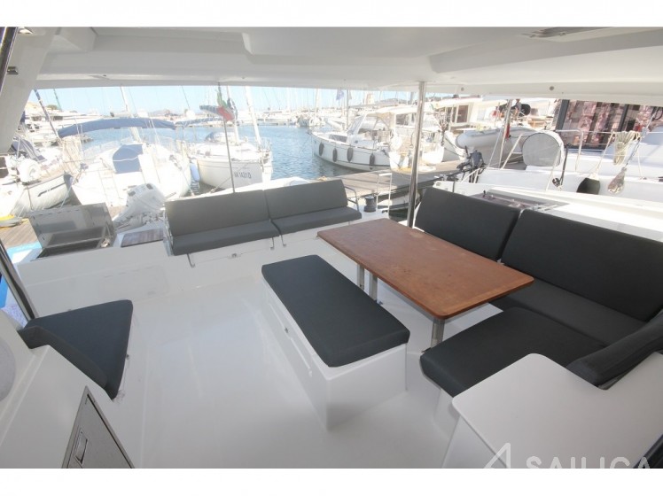 Saona 47 - Yacht Charter Sailica