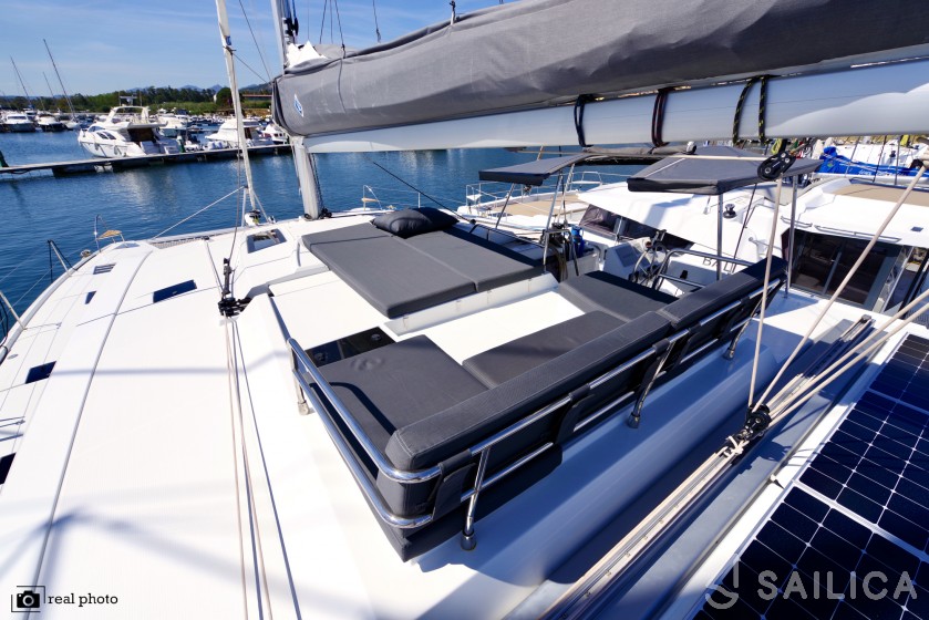 Saona 47 - Yacht Charter Sailica