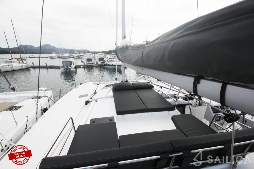 Saona 47 - Yacht Charter Sailica