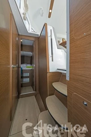 Lagoon 380 S2 - Yacht Charter Sailica