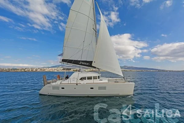 Lagoon 380 S2 - Yacht Charter Sailica