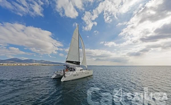 Lagoon 380 S2 - Yacht Charter Sailica