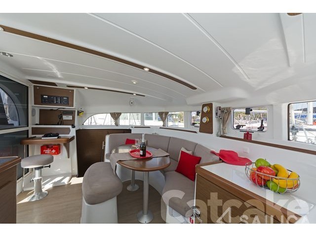 Lagoon 380 S2 - Yacht Charter Sailica