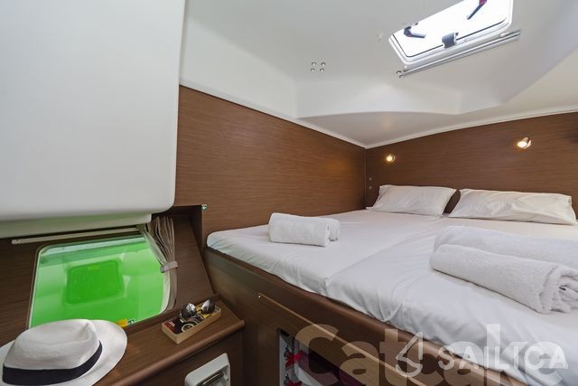Lagoon 380 S2 - Yacht Charter Sailica