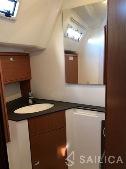 Bavaria 46 Cruiser - Yacht Charter Sailica