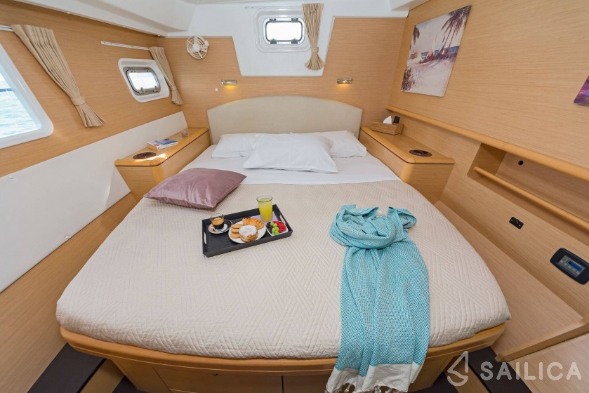 Lagoon 500 - Yacht Charter Sailica