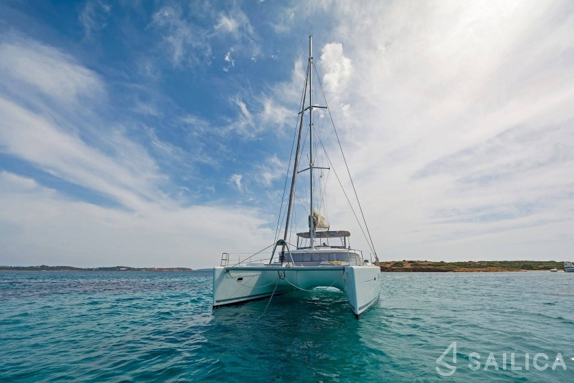 Lagoon 500 - Yacht Charter Sailica