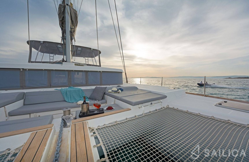 Lagoon 500 - Yacht Charter Sailica