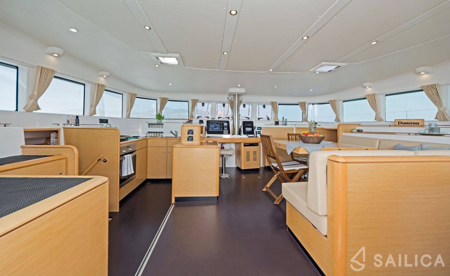 Lagoon 500 - Yacht Charter Sailica