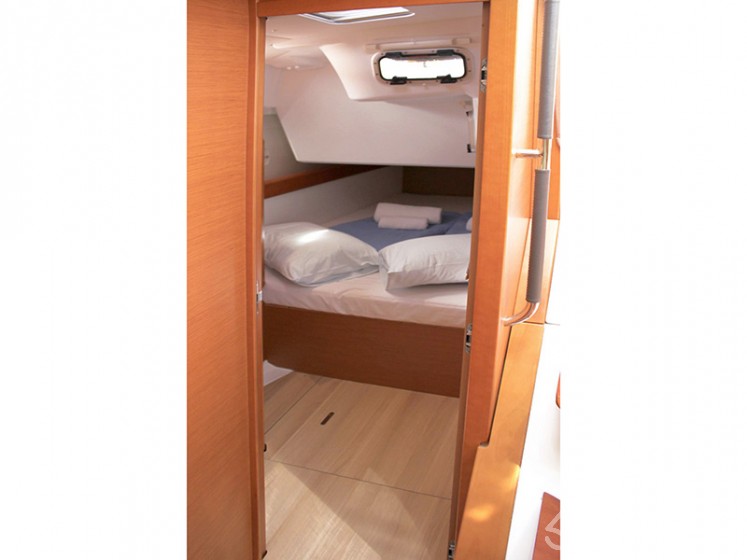 Sun Odyssey 509 - Yacht Charter Sailica