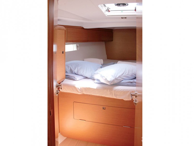 Sun Odyssey 509 - Yacht Charter Sailica