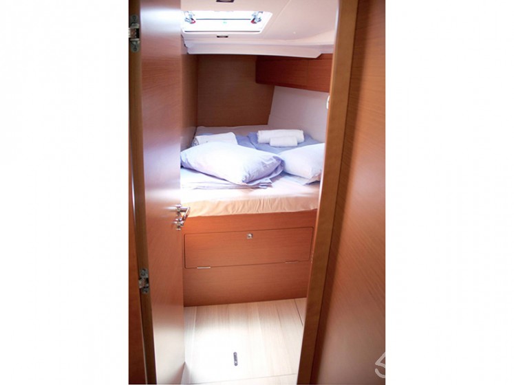 Sun Odyssey 509 - Yacht Charter Sailica