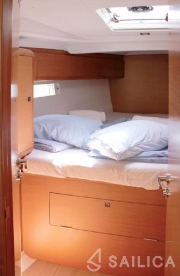Sun Odyssey 509 - Yacht Charter Sailica