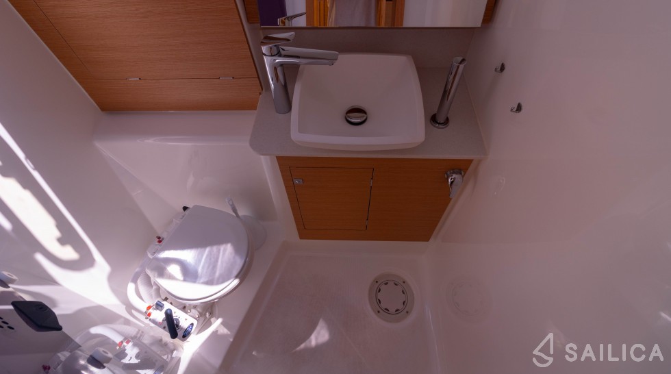 Dufour 382 Grand Large - Yacht Charter Sailica