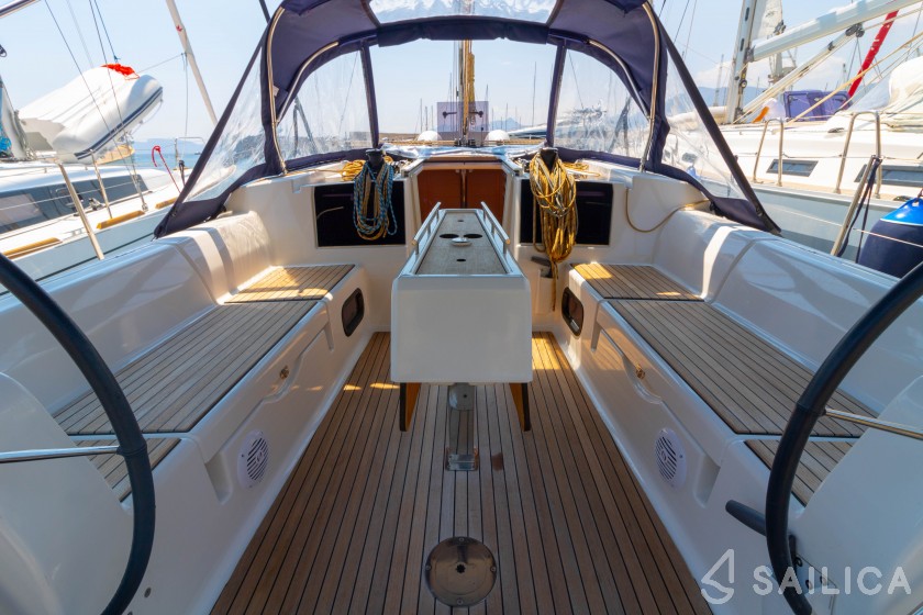 Dufour 382 Grand Large - Yacht Charter Sailica