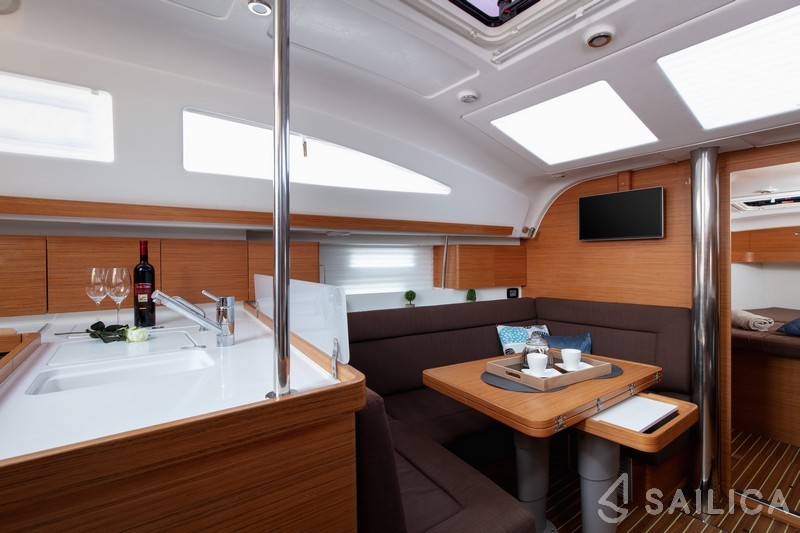 Elan 40 Impression - Yacht Charter Sailica