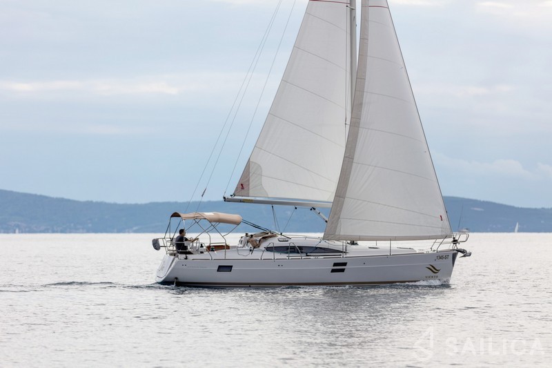 Elan 40 Impression - Yacht Charter Sailica
