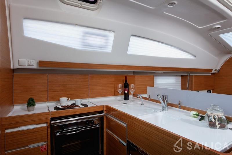 Elan 40 Impression - Yacht Charter Sailica