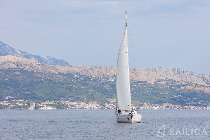Elan 40 Impression - Yacht Charter Sailica