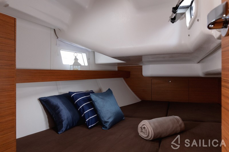 Elan 40 Impression - Yacht Charter Sailica