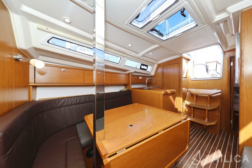 Bavaria 34 Cruiser - Yacht Charter Sailica