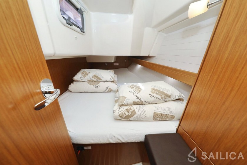 Bavaria 34 Cruiser - Yacht Charter Sailica