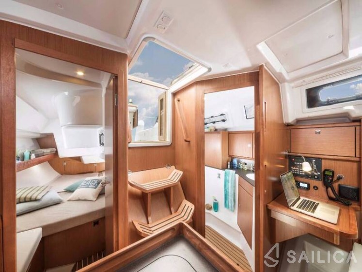 Bavaria 34 Cruiser - Yacht Charter Sailica