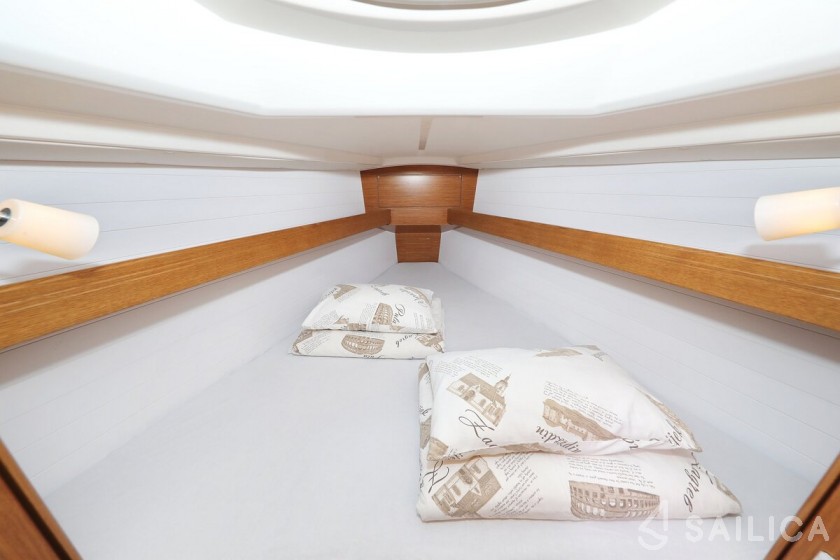 Bavaria 34 Cruiser - Yacht Charter Sailica