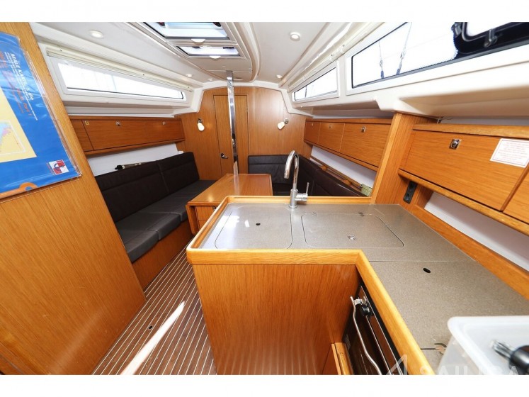 Bavaria 34 Cruiser - Yacht Charter Sailica