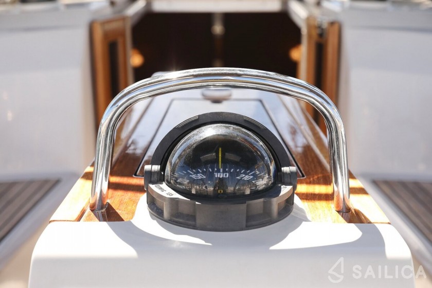 Bavaria 34 Cruiser - Yacht Charter Sailica