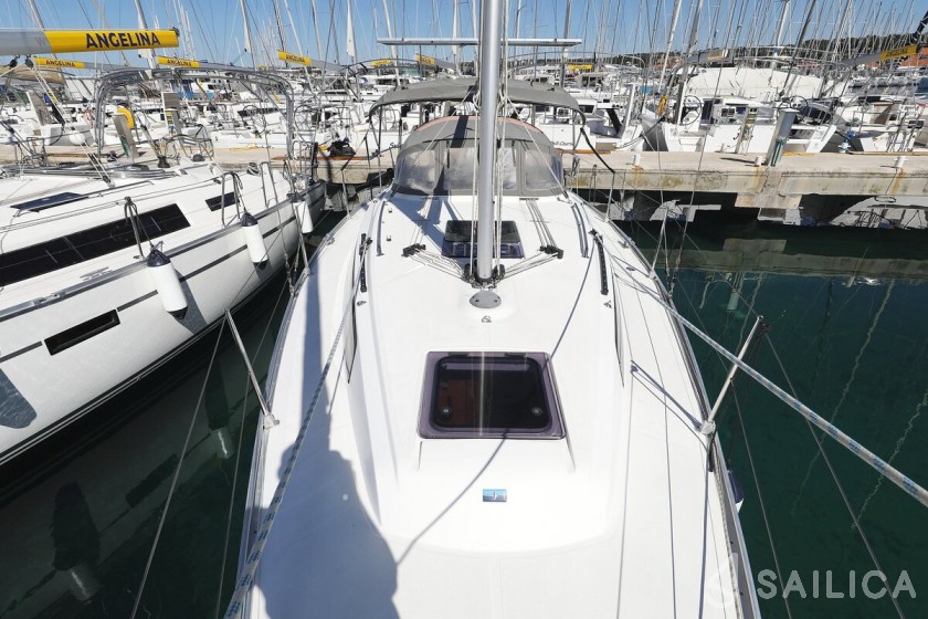 Bavaria 34 Cruiser - Yacht Charter Sailica