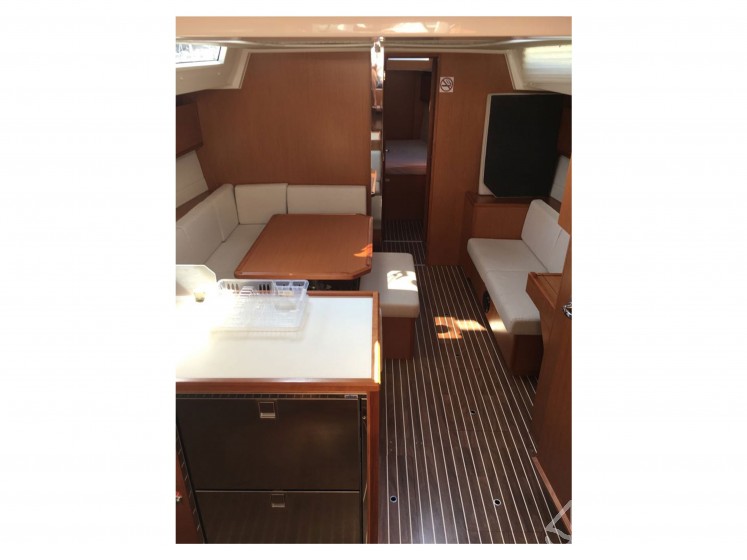 Bavaria C45 - Yacht Charter Sailica