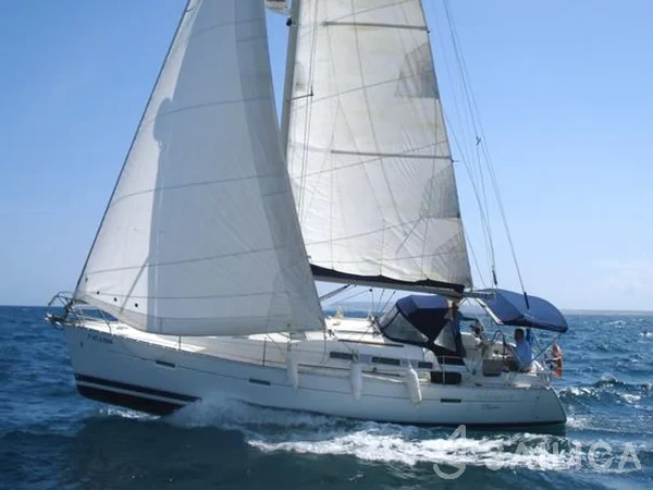 Oceanis 373 - Yacht Charter Sailica